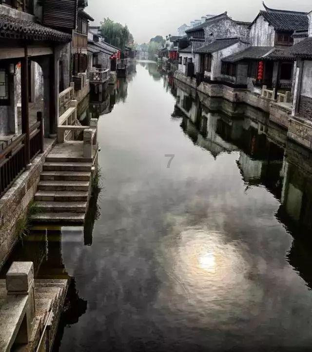 寻找遗失的手提包